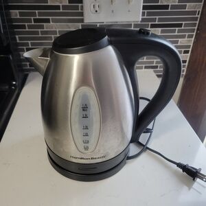 Hamilton Beach 40880 Stainless Steel Electric Kettle 1.7-Liter Silver Tea Coffee